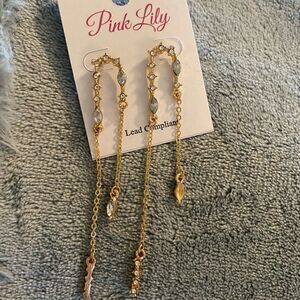 (NWT) Pink Lily dangle post earrings